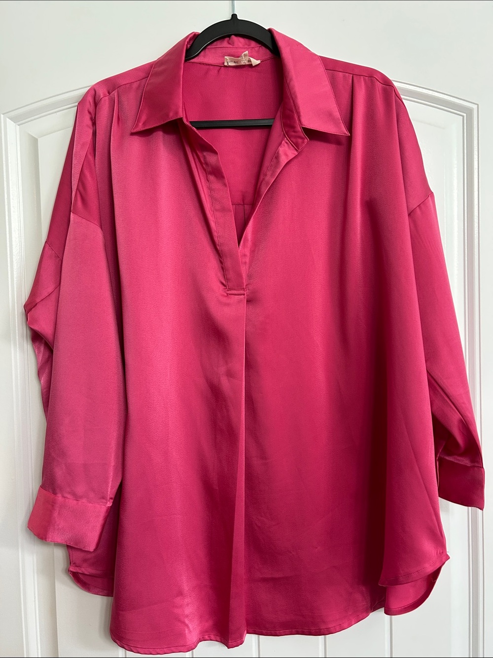 eesome / long sleeve Shirt /Hot Pink /Satin /V-Neck / size small/ OVERSIZED!
